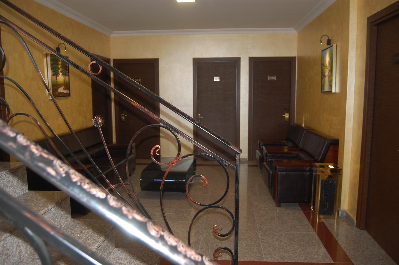 Ajara Palace バトゥーミ エクステリア 写真