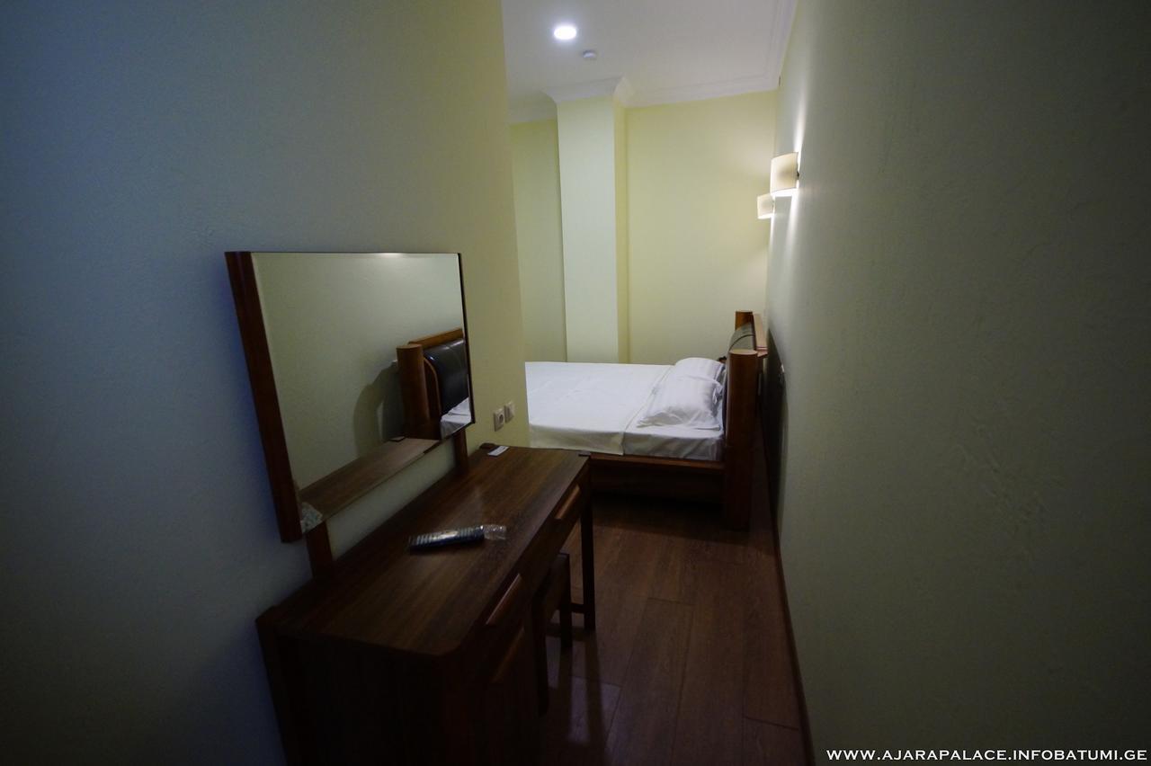 Ajara Palace バトゥーミ エクステリア 写真