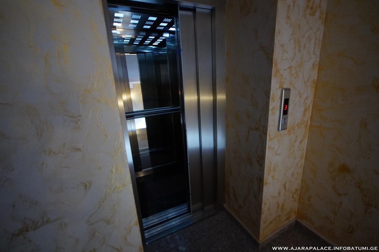Ajara Palace バトゥーミ エクステリア 写真
